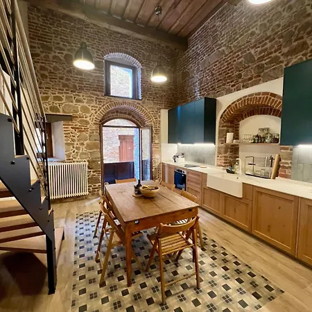 펜션 Casa Betta - A 700 Year Old Tuscan Gem 치우스다이노시