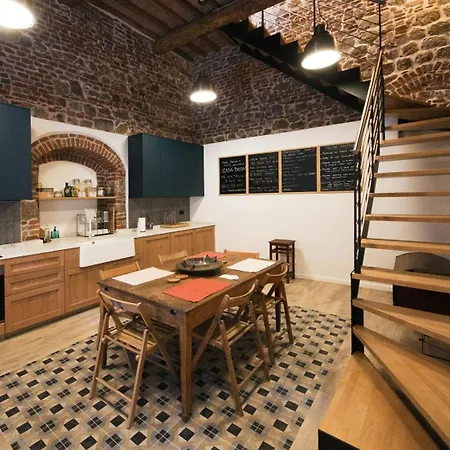 펜션 Casa Betta - A 700 Year Old Tuscan Gem 치우스다이노시
